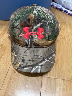 Under Armour Women’s Camo Baseball Cap with Pink Logo
